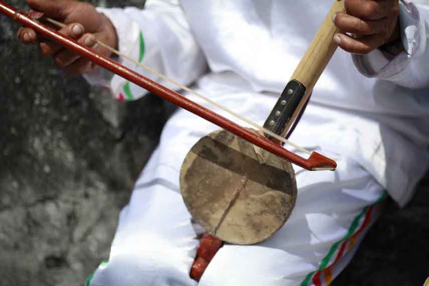 alat musik sulawesi utara arababu