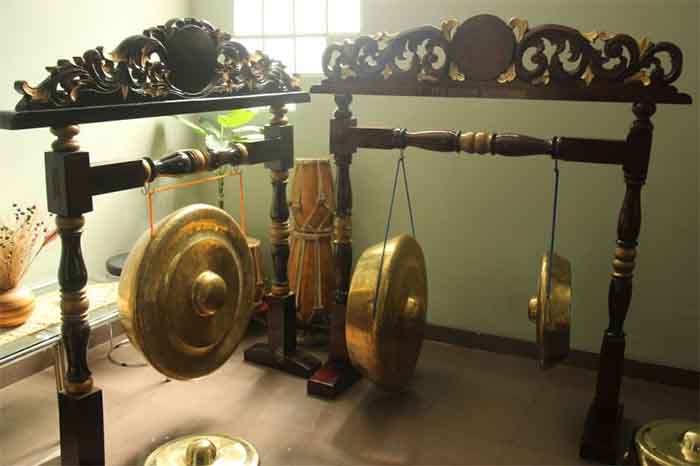 alat musik tradisional gening