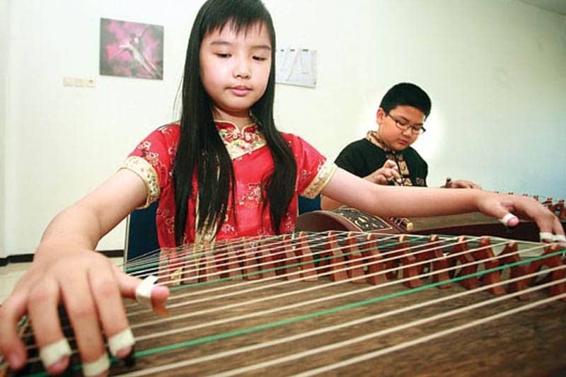 sejarah alat musik guzheng