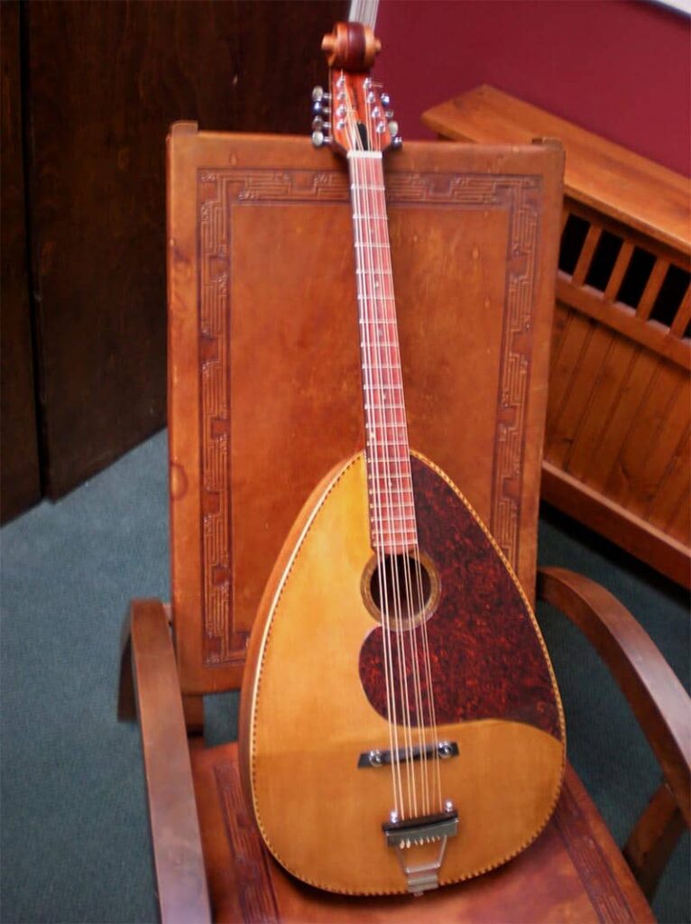 sejarah alat musik mandocello
